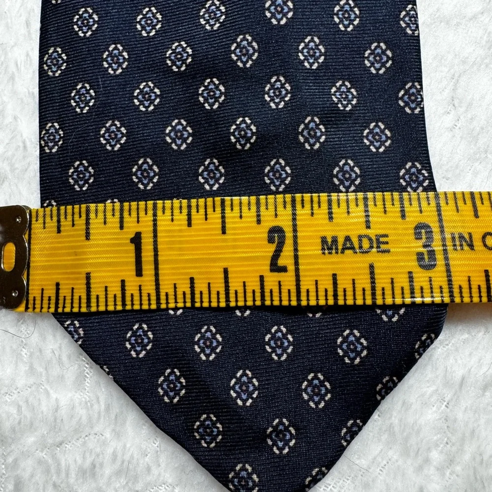 Vintage 100% Silk Geometric Pattern Tie 60”